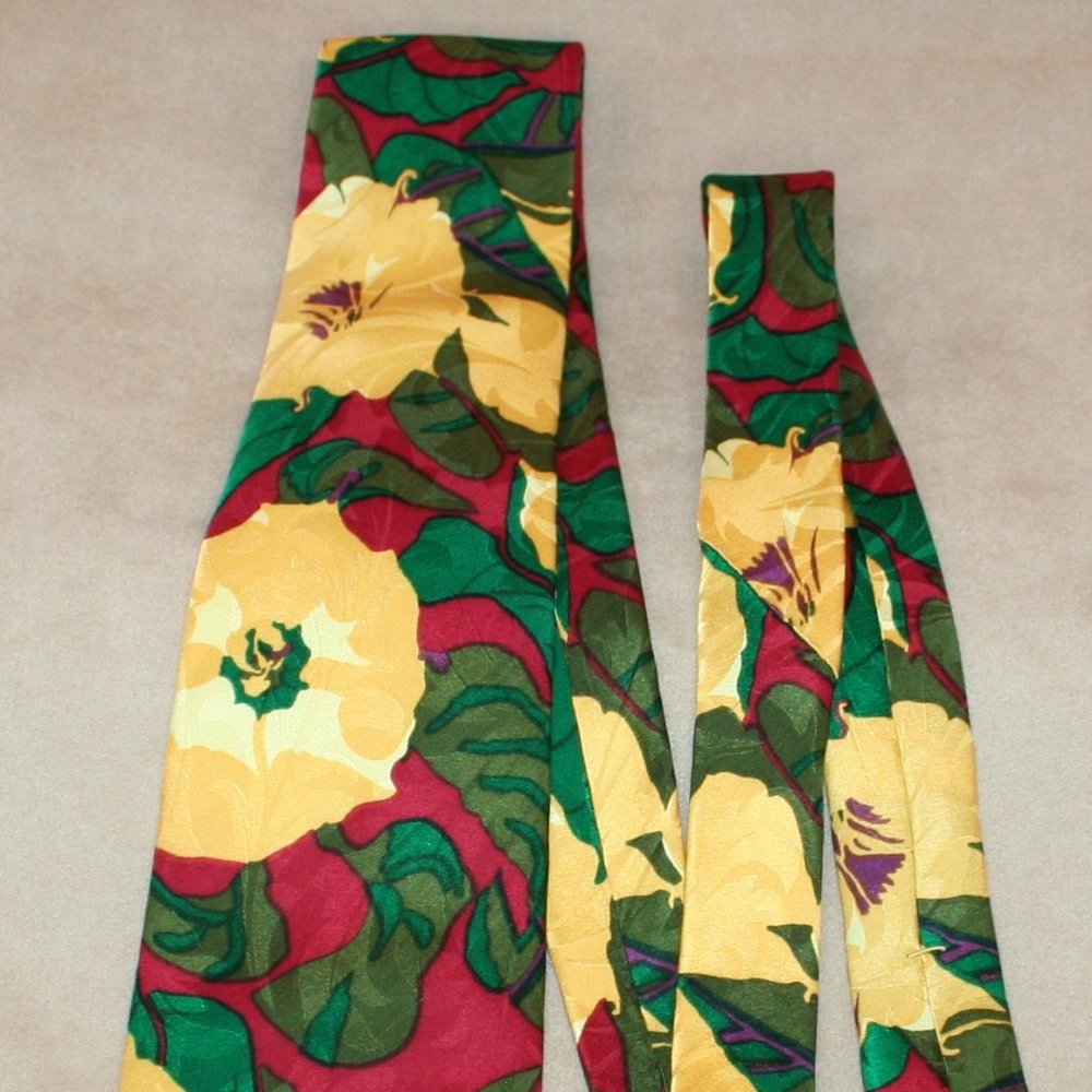 Bergere Floral Silk Tie - Picture 2 of 6